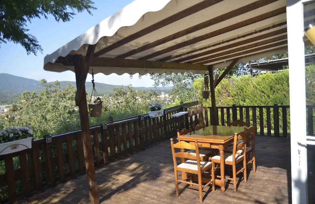 Camping De Besalu-1