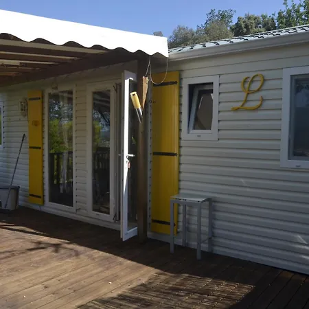Camping De Besalu-2